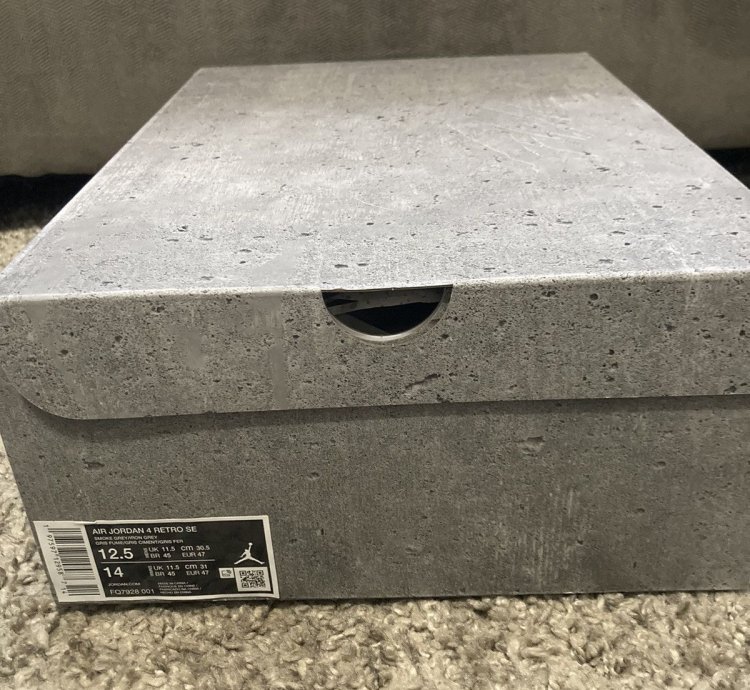 Air Jordan 4 Retro Se Wet Cement
