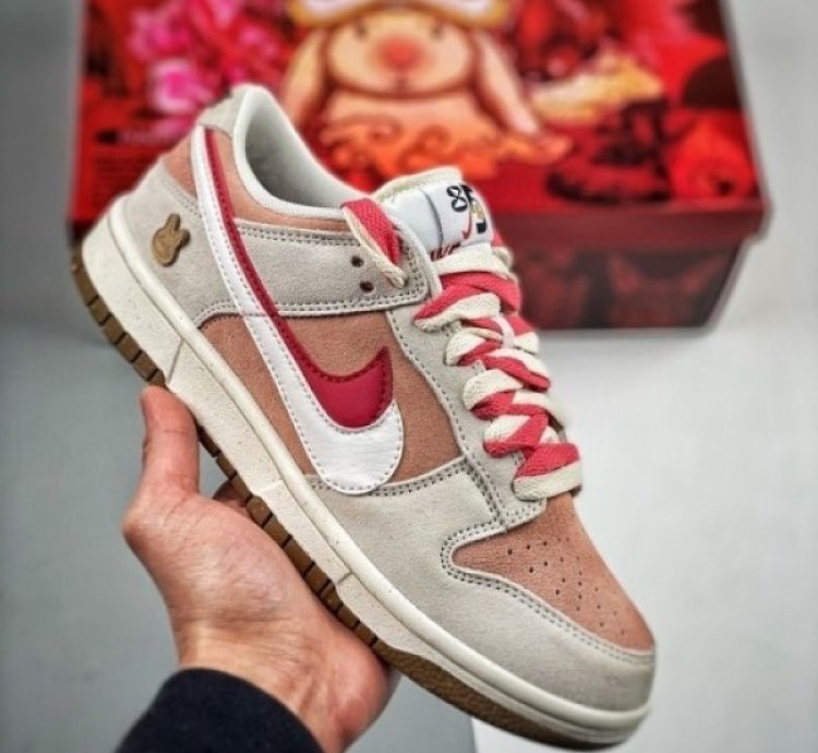 Nike Sb Dunk Low 85 Double Swoosh Pink Rabbit Sneakers
