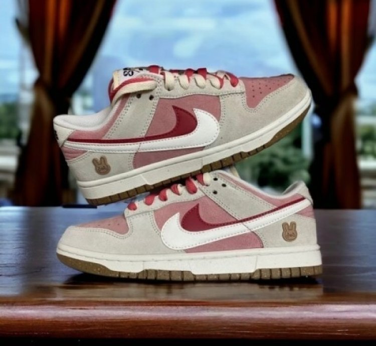 Nike Sb Dunk Low 85 Double Swoosh Pink Rabbit Sneakers