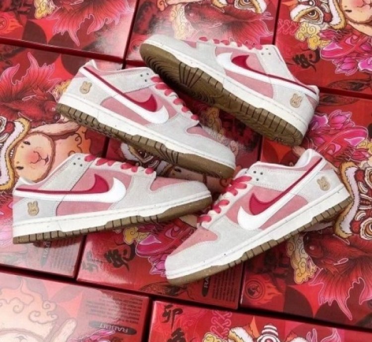 Nike Sb Dunk Low 85 Double Swoosh Pink Rabbit Sneakers