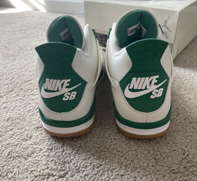 Air Jordan 4 Retro Sp Sb - Pine Green