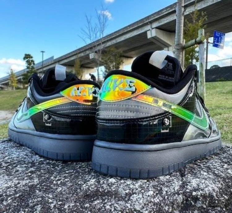 Nike Sb Dunk Low Hyper Flat Multi Colour Sneakers