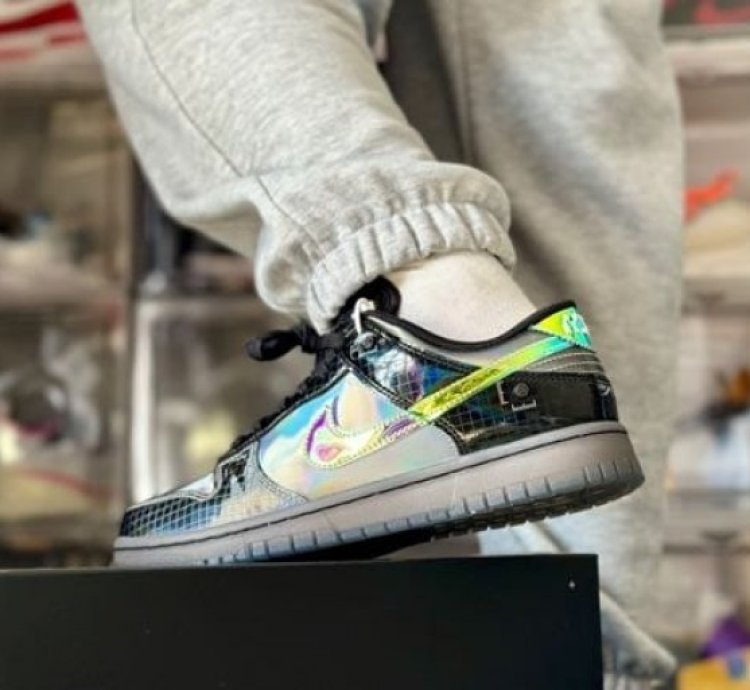Nike Sb Dunk Low Hyper Flat Multi Colour Sneakers
