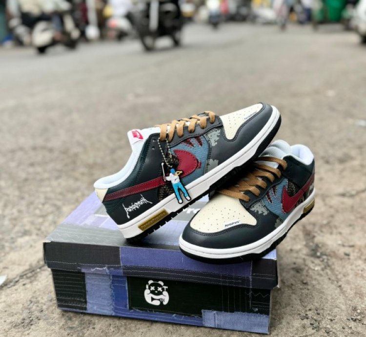 Nike Sb Dunk Low Pandaprank Sneakers