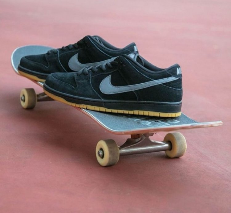 Nike Sb Dunk Low Pro Black Fog Sneakers