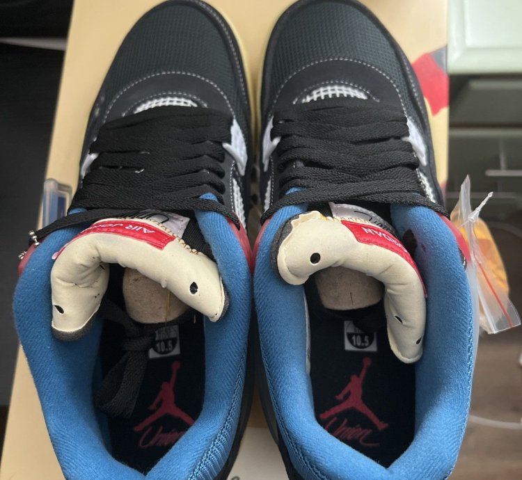 Air Jordan 4 Retro Union Off Noir