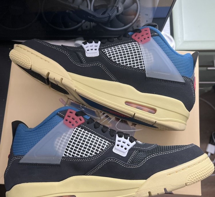 Air Jordan 4 Retro Union Off Noir