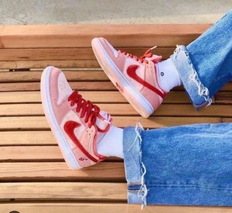 Nike Sb Dunk Low Pro Qs Strangelove Sneakers Semi Ua