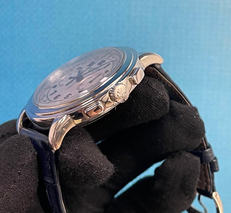 Patek Philippe Chronograph 5070g-001 White Gold Chronograph