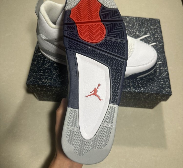 Air Jordan 4 Retro White Midnight Navy