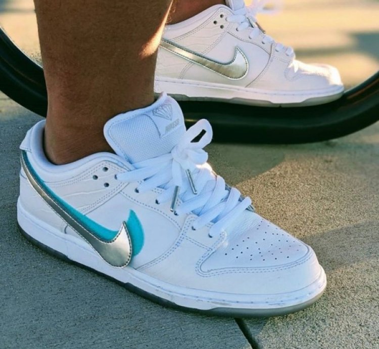 Nike Sb Dunk Low Qs White Diamond Sneakers