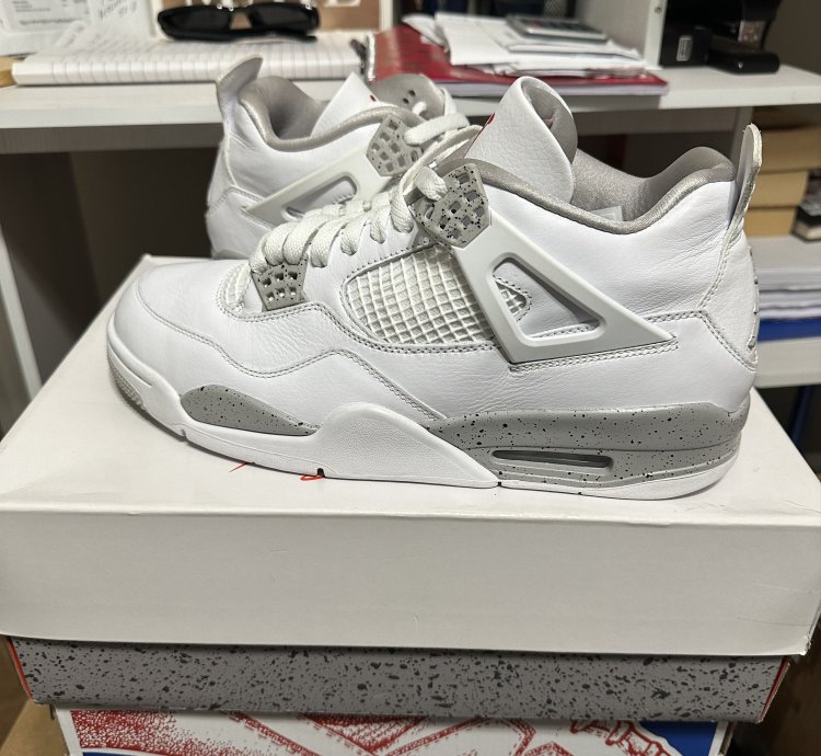 Air Jordan 4 Retro White Oreo