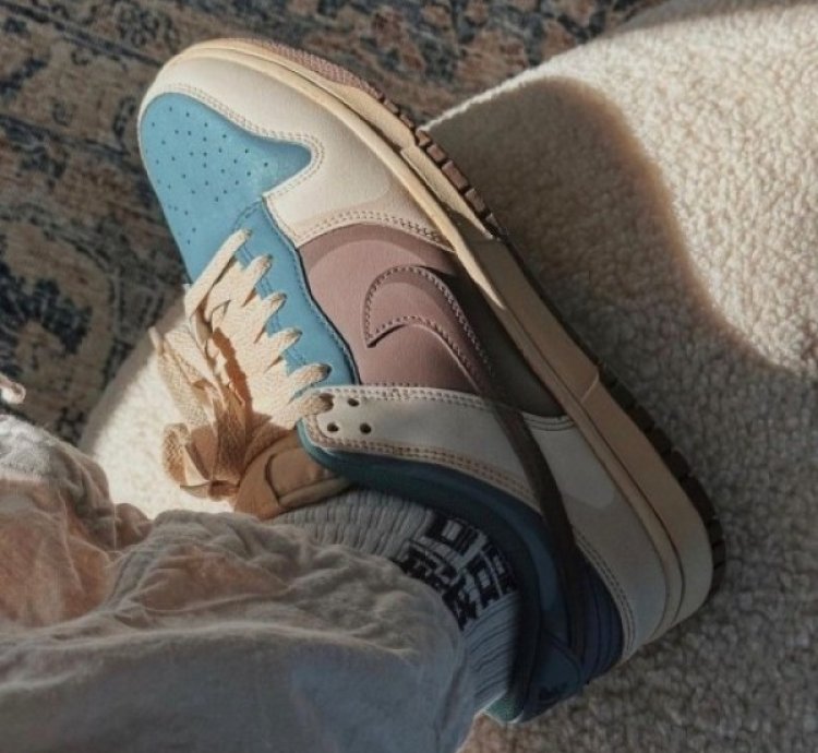 Nike Sb Dunk Low Snorlax Sneakers