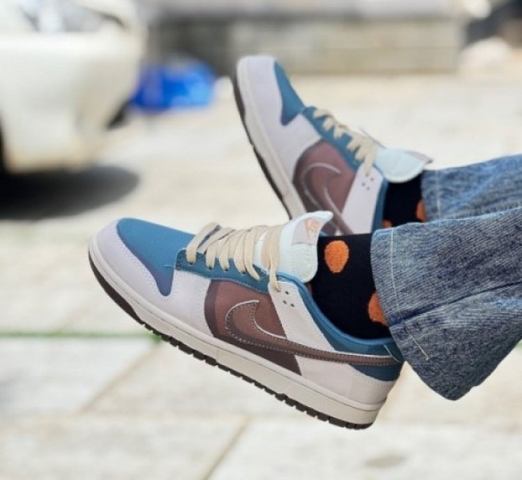 Nike Sb Dunk Low Snorlax Sneakers