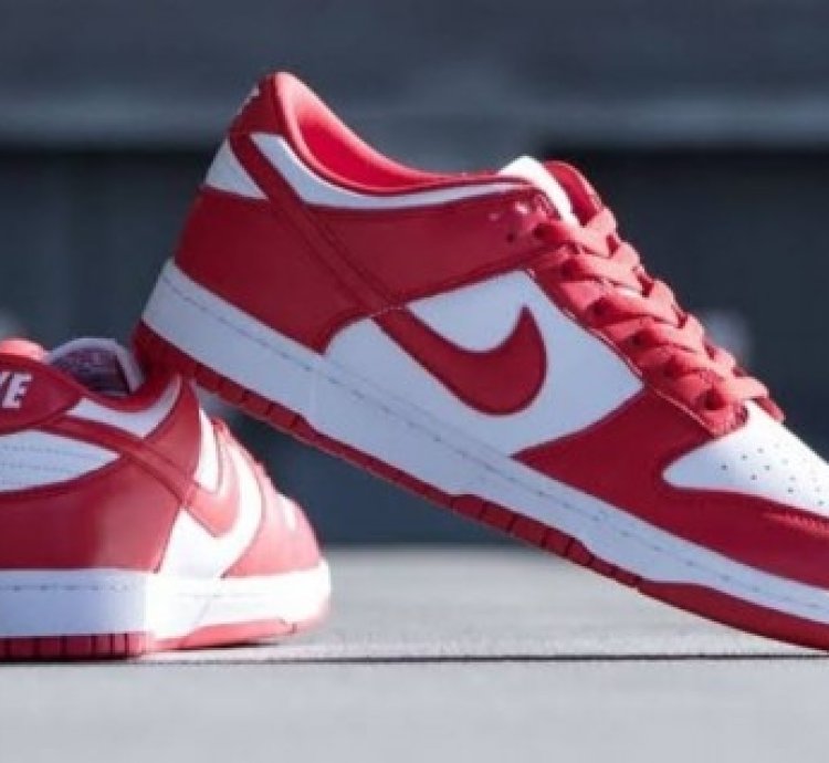 Nike Sb Dunk Low Sp University Red Sneakers