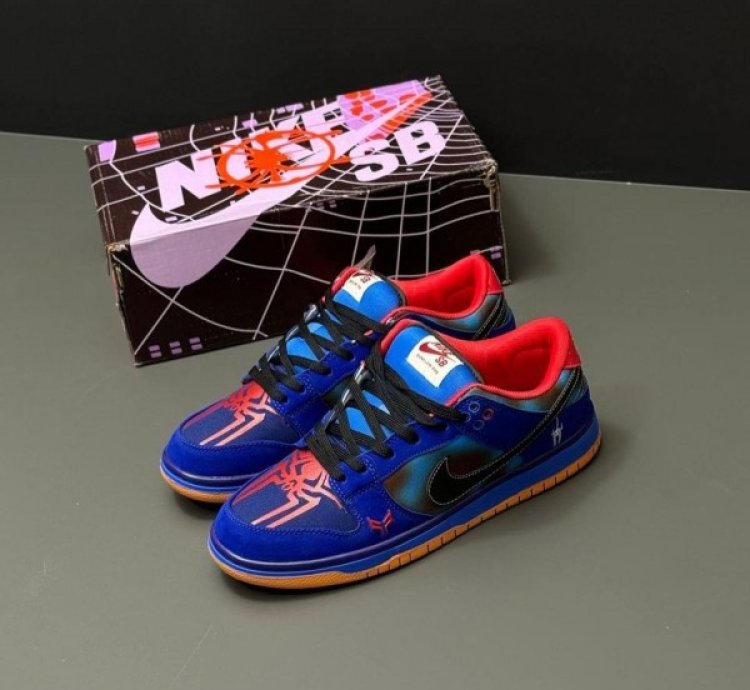 Nike Sb Dunk Low Spiderman Blue Sneakers