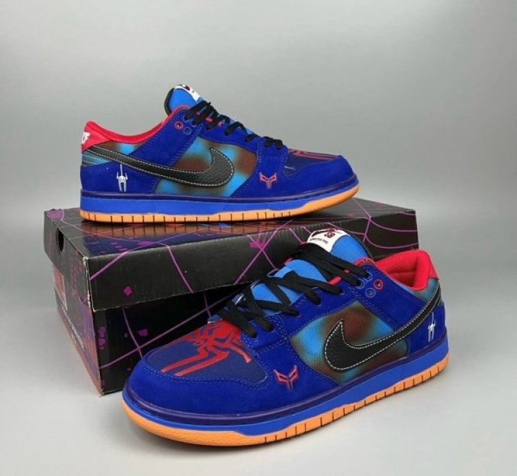 Nike Sb Dunk Low Spiderman Blue Sneakers