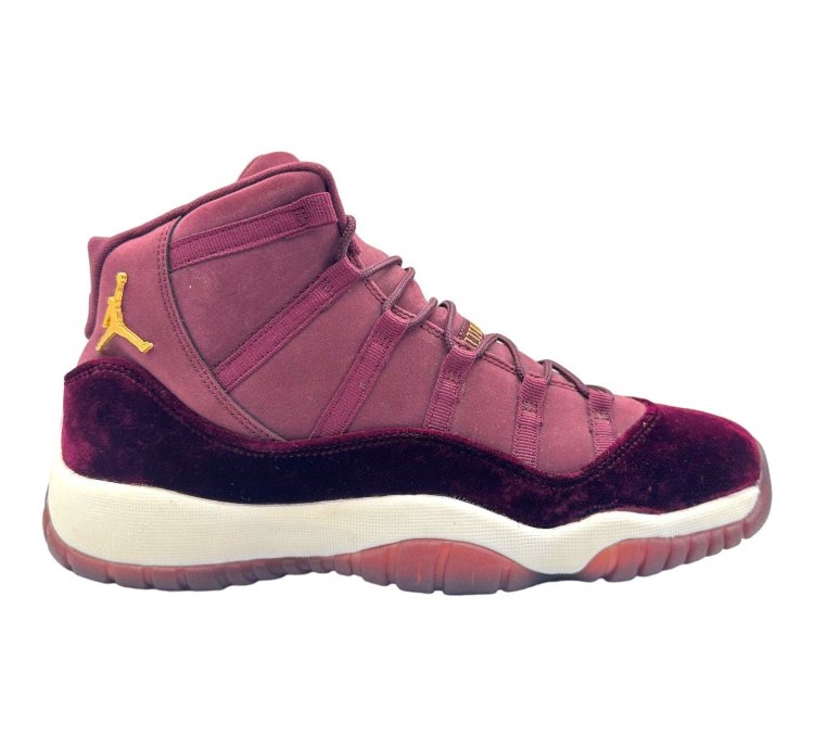 11 Retro Heiress Night Maroon gs