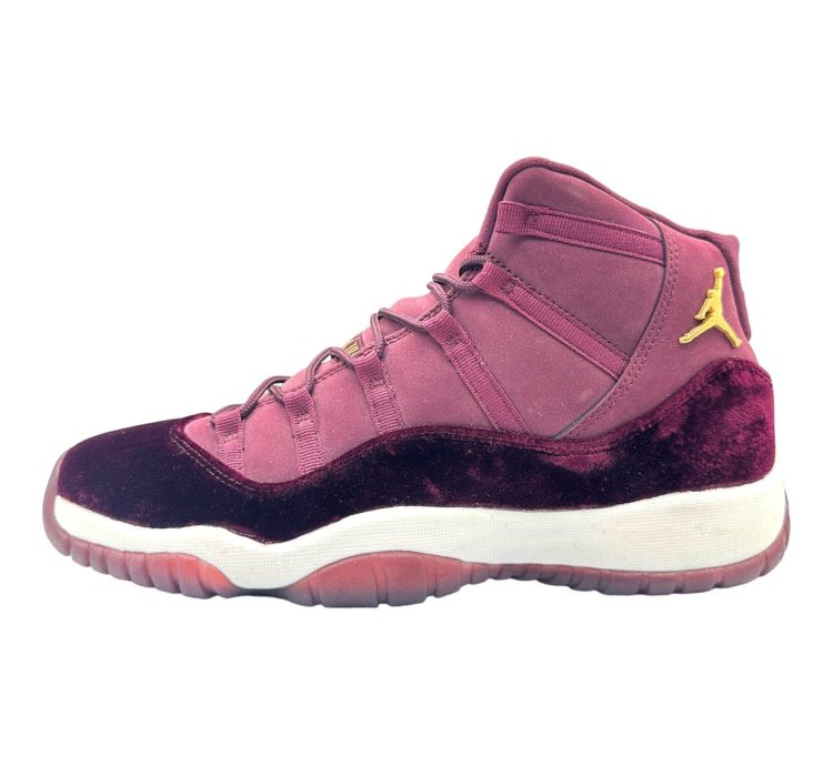 11 Retro Heiress Night Maroon gs