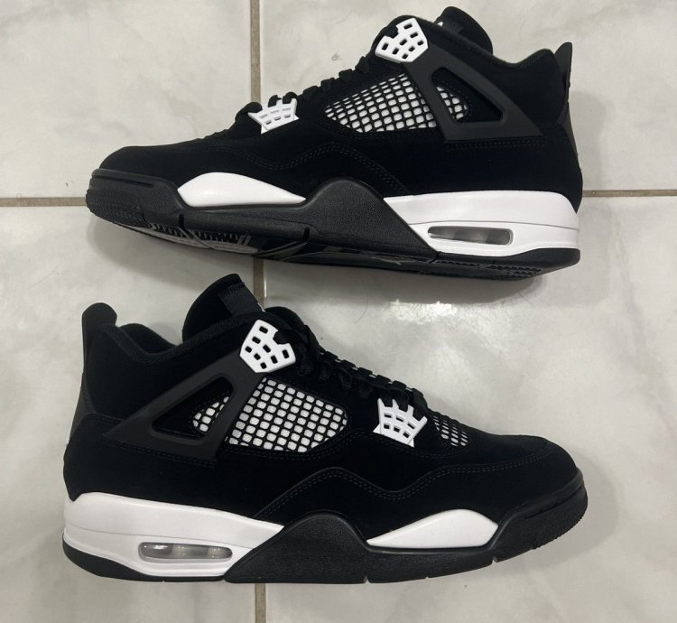 Air Jordan 4 Retro White Thunder Size 10 Brand New In Hand