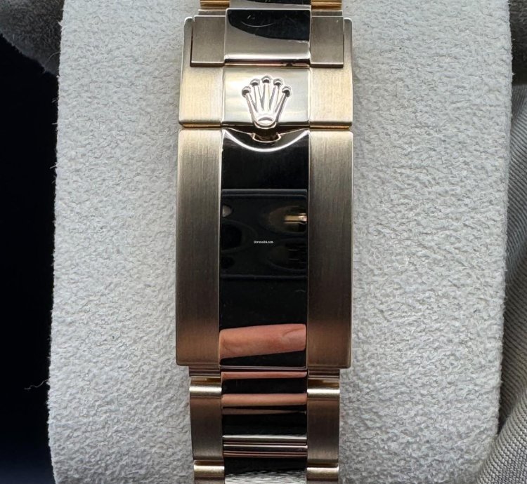 Rolex Yacht-master Ii Yellow Gold Unworn