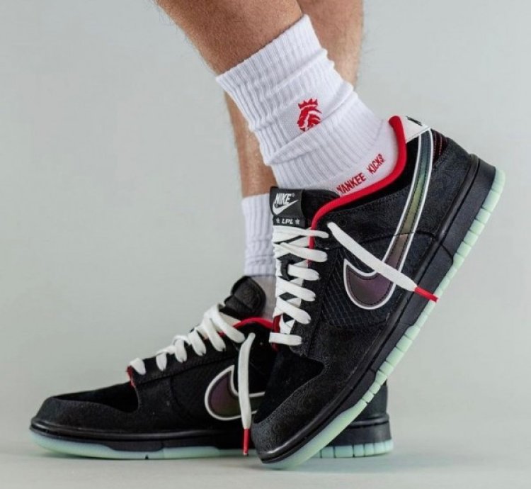 Nike Sb Dunk Low X League Of Legends Sneakers