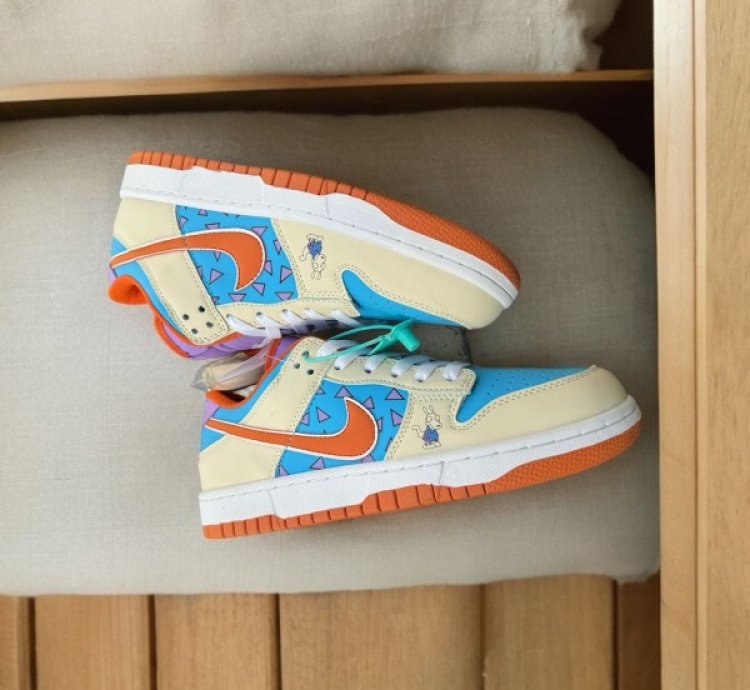 Nike Sb Dunk Rockos Modern Life Sneakers