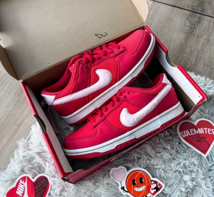 Nike Sb Dunk Valentines Day Sneakers