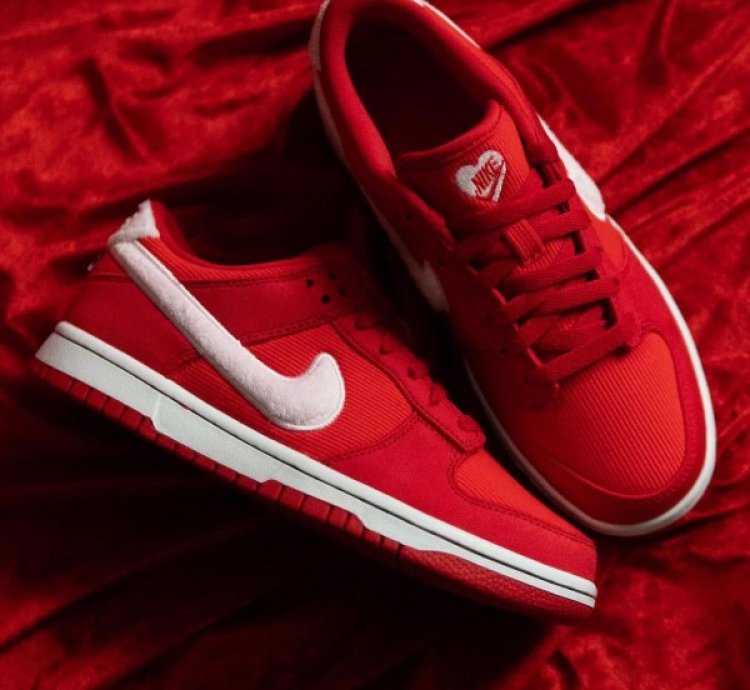 Nike Sb Dunk Valentines Day Sneakers