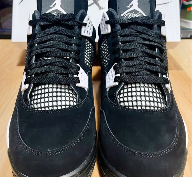 Air Jordan 4 Retro white Thunder