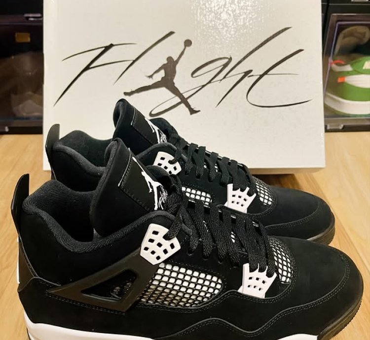 Air Jordan 4 Retro white Thunder