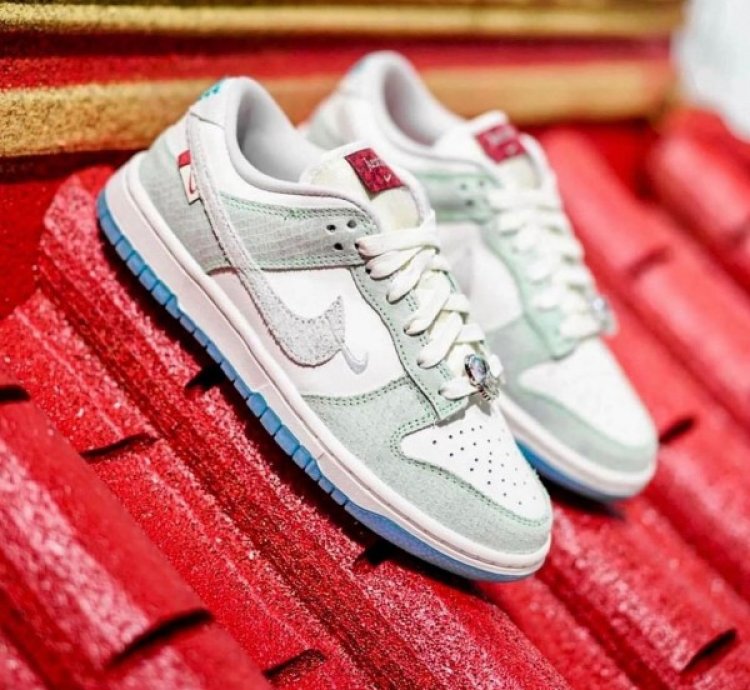 Nike Sb Dunk Year Of The Dragon Sneakers