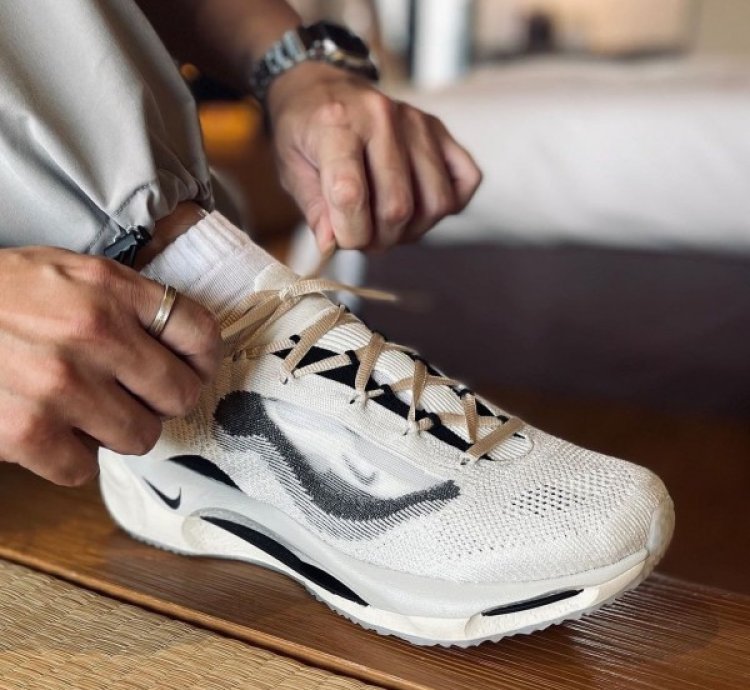 Nike Spark Flyknit Platinum Tint Coconut Milk Running Shoes