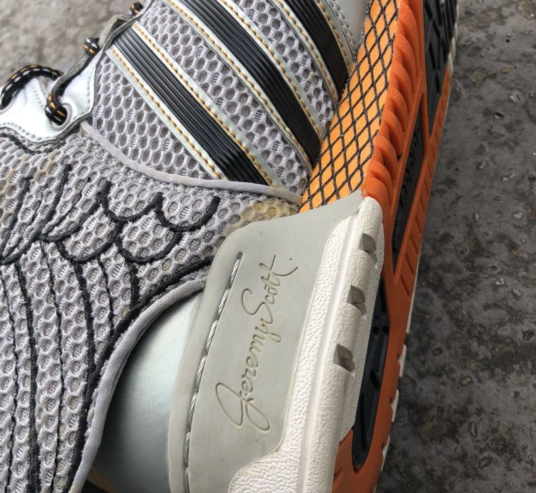 2012 Js Wings 2 0 Metallic Silver