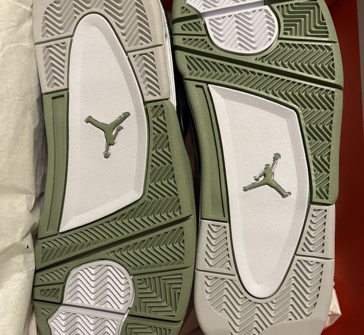 Air Jordan 4 Seafoam