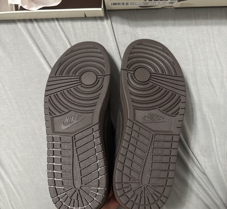 Travis Air Jordan 1 Low Mocha