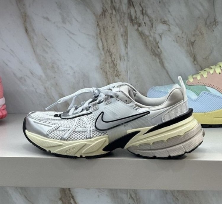 Nike V2k Run Metallica Sliver Running Shoes