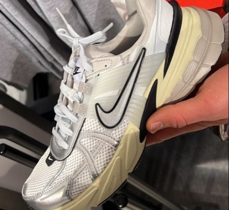 Nike V2k Run Metallica Sliver Running Shoes