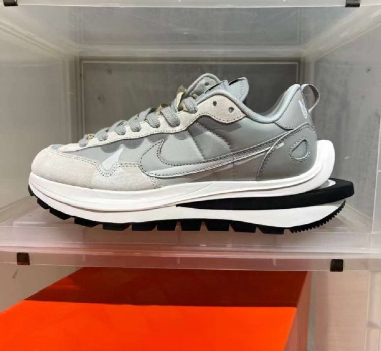 Nike Vapor Waffle 3 0 X Sacai Grey Silver Running Shoes