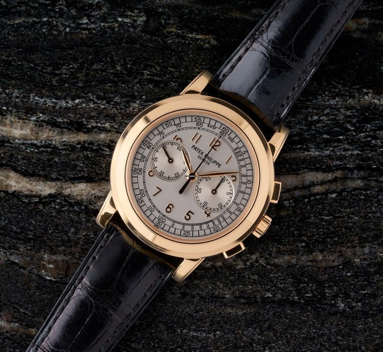 Patek Philippe Chronograph 5070r - 18k Rose Gold - Full Set - Excellent Conditions