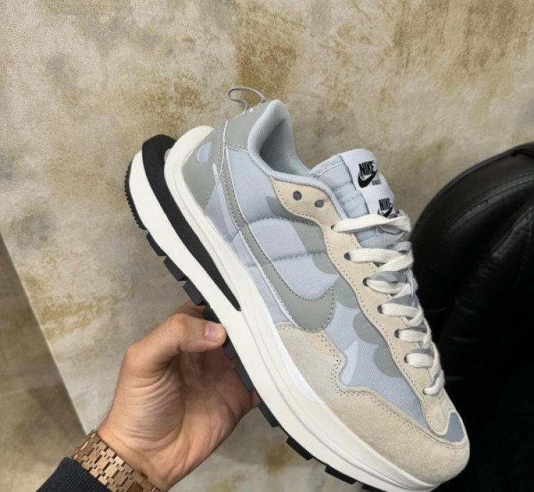 Nike Vapor Waffle 3 0 X Sacai Grey Silver Running Shoes