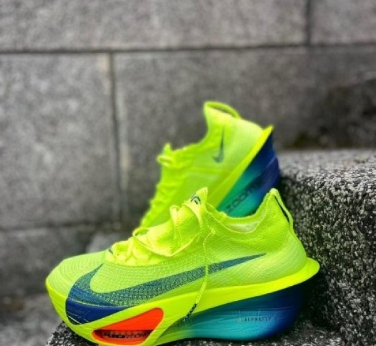 Nike Zoom Alphafly 3 Volt Running Shoes