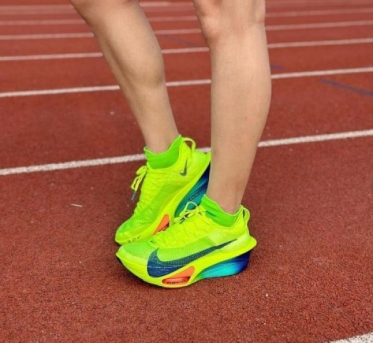 Nike Zoom Alphafly 3 Volt Running Shoes