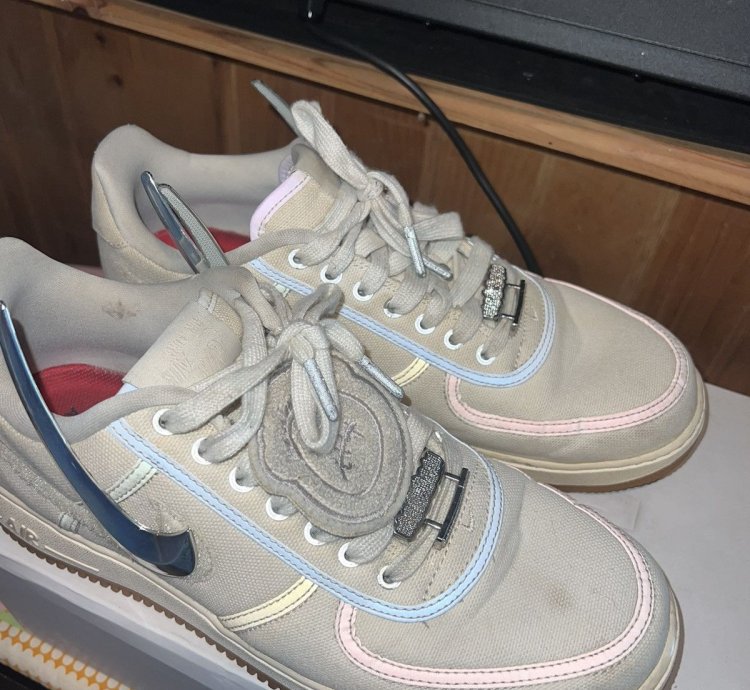Travis Scott Air Force One Sail