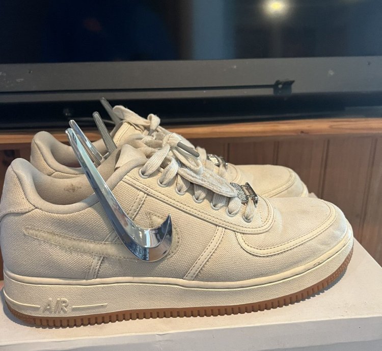 Travis Scott Air Force One Sail