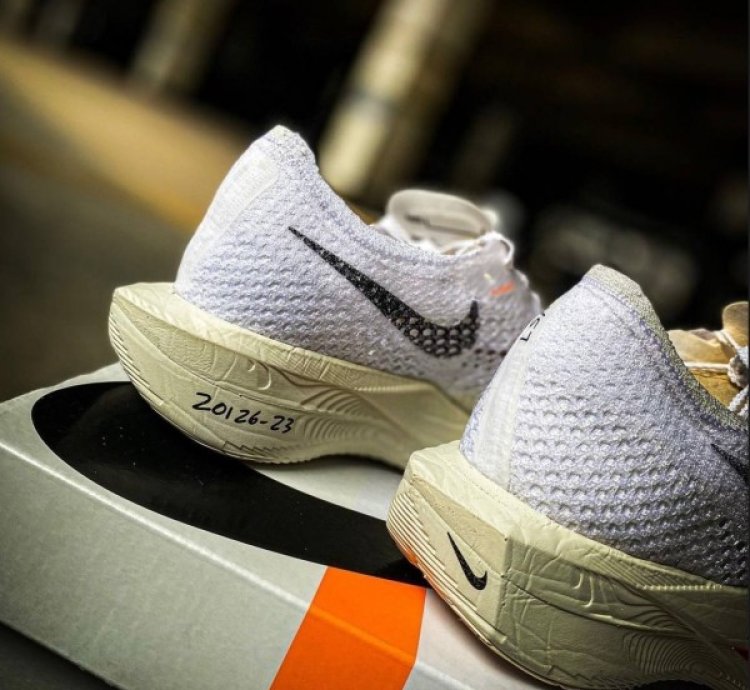 Nike Zoom Vaporfly 30 Orange White Running Shoes