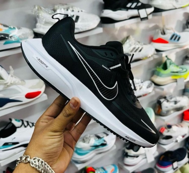 Nike Zoomx Black Runninng Shoes