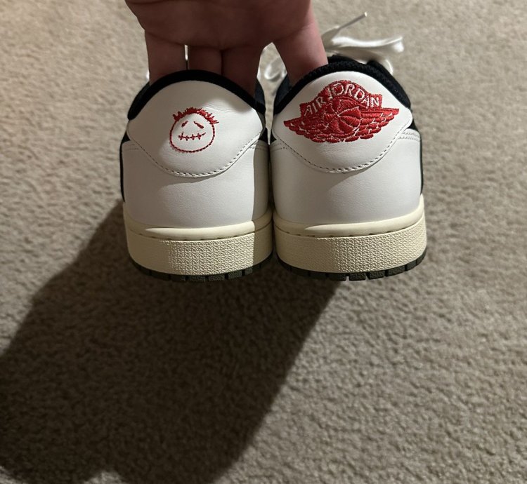 Travis Scott Air Jordan 1 Retro Low Og Olive