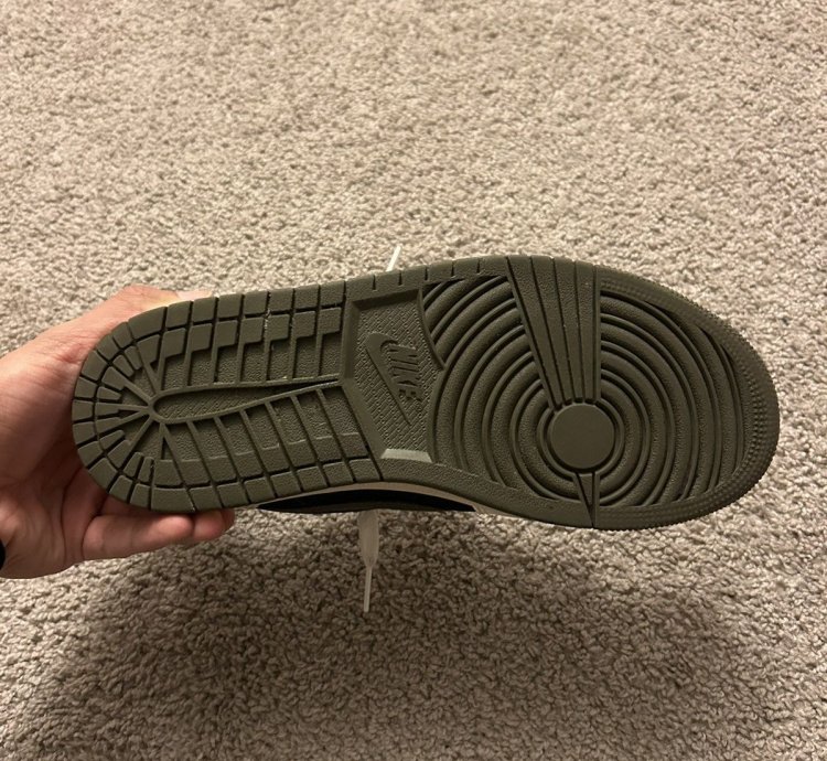 Travis Scott Air Jordan Retro 1 Low Olive Size 7 5