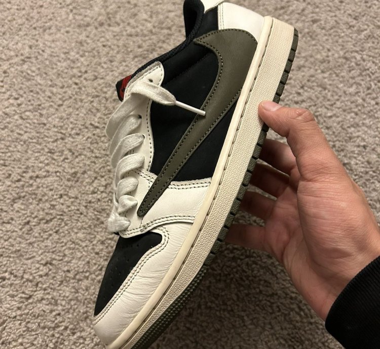 Travis Scott Air Jordan Retro 1 Low Olive Size 7 5